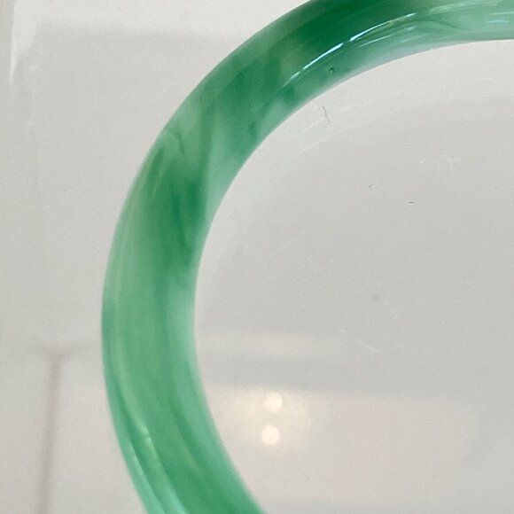 Vintage Small Jade Bangle Bracelet - Picture 5 of 13